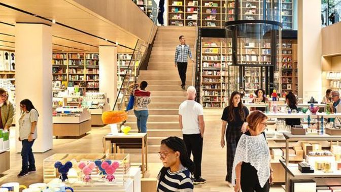 Satış danışmanları size bir ürünü almanız konusunda ısrar ettiğinde ne yapıyorsunuz?