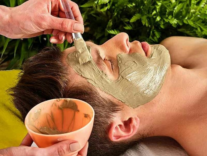 Erkeklerin de cilt bakımı yapması şart mı?