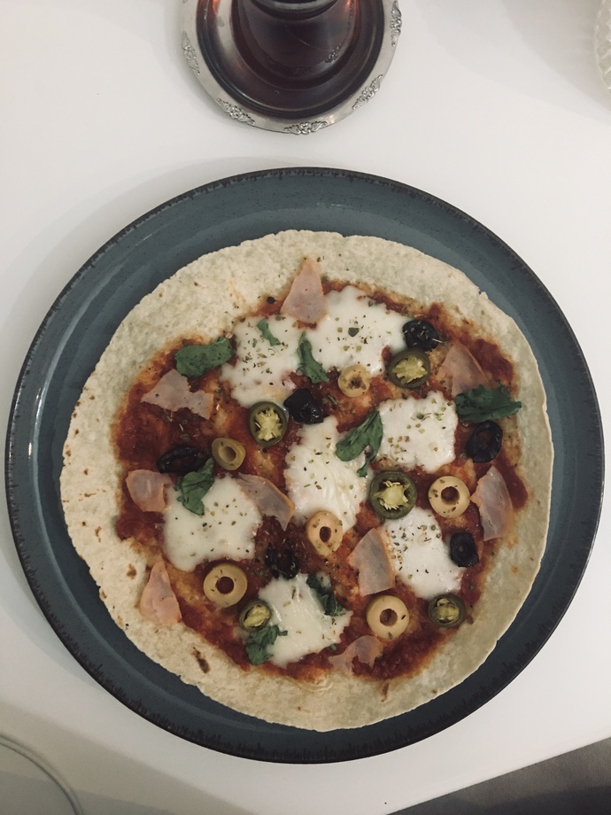 Lavaş tabanlı pizzam nasıl gözüküyor?