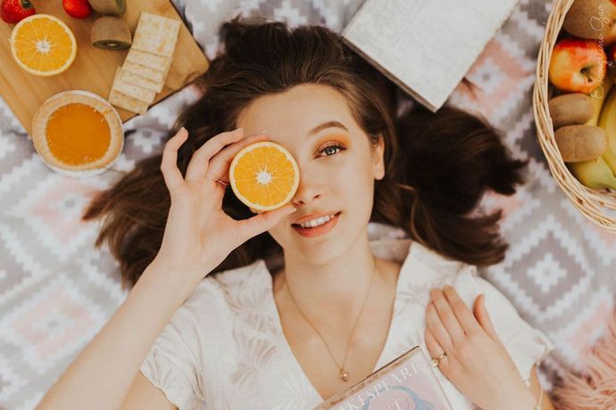 C vitamini cilde iyi geliyormuş. Cildime direkt limon sürsem faydası olur mu?