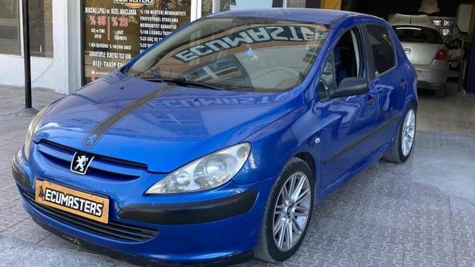 Peugeot 307, 178 bin KM'de ve ağır hasarlı alınır mı?