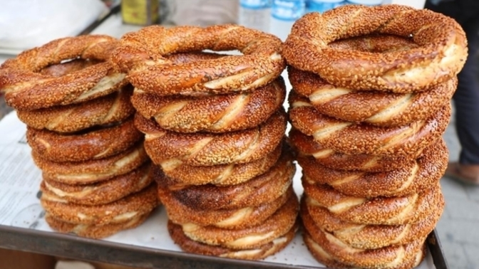 Samsun'da simit 4 TL olmuş. Siz ne kadara alıyorsunuz?