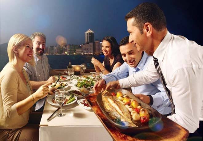 Dışarıda Bir yemeğe en fazla ne kadar verirsiniz?