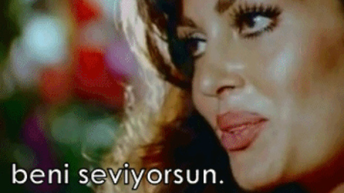 Sevgisini belli etmeyen biri sizi itiyor mu, çekiyor mu?