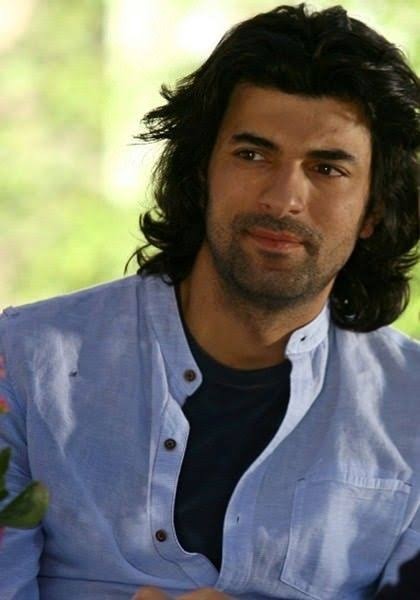 Saçlarım böyle ama 2 aydır dökülme çoğaldı yaş 30?