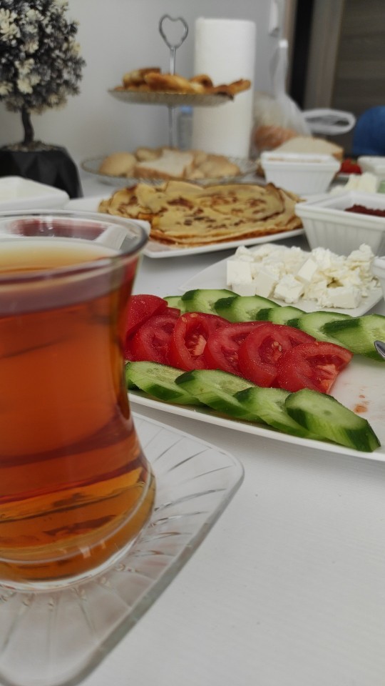 Bu saate kahvaltı yapan var mı?