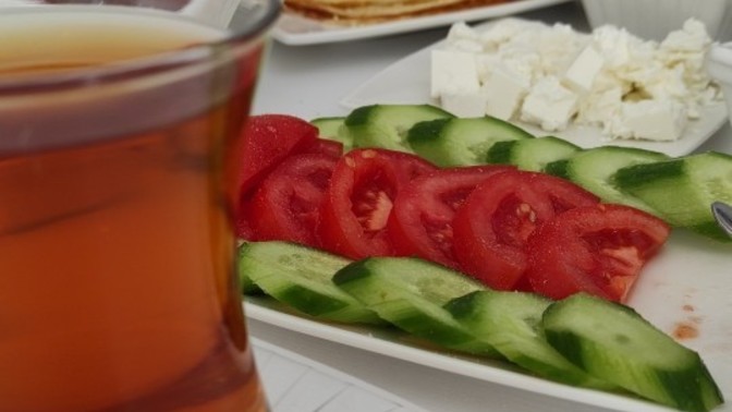Bu saate kahvaltı yapan var mı?