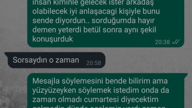 Sizce neden bu şekilde bir mesaj attı durduk yere? Kızlar neden böyle yapıyor? 