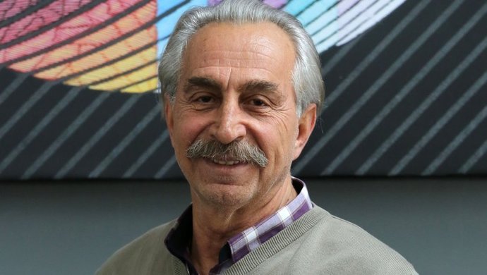 Oyuncu Rıza Akın beyin kanaması sonucunda hayatını kaybetti! Ünlü oyuncuya dair aklınızda kalanlar neler :(?
