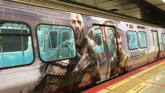 İstanbul M2 metrosunda God of War oyununun reklamı yapılmış. Oyun sektörü giderek gelişmiyor mu?