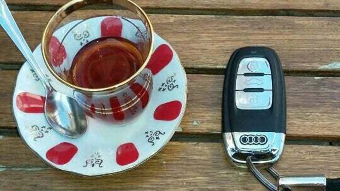 Araba anahtarını gittiği her yerde cebinde taşıyanlara ne dersiniz :D?