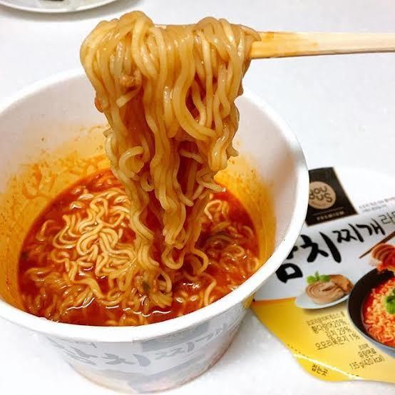 Noodle suyunu süzer misin yoksa süzmez misin?
