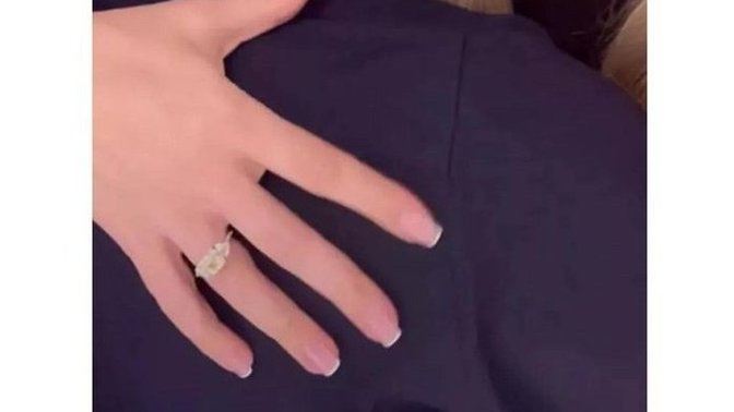 Hadise'ye sahte yüzük şoku! Gerçek sandığınız evlilik yüzüğünüz imitasyon çıkarsa ne yaparsınız?