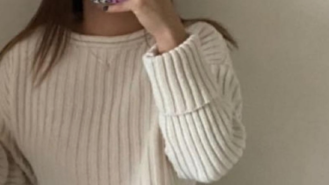 İlk buluşmada hangisini giyeyim sizce?