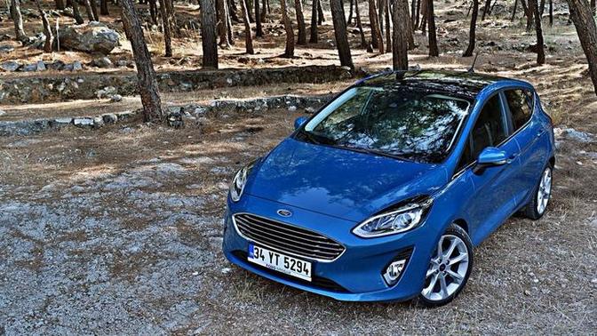 350 bin TL'ye Ford Fiesta Titanium paket almayı düşünüyorum. Güzel mi araba?