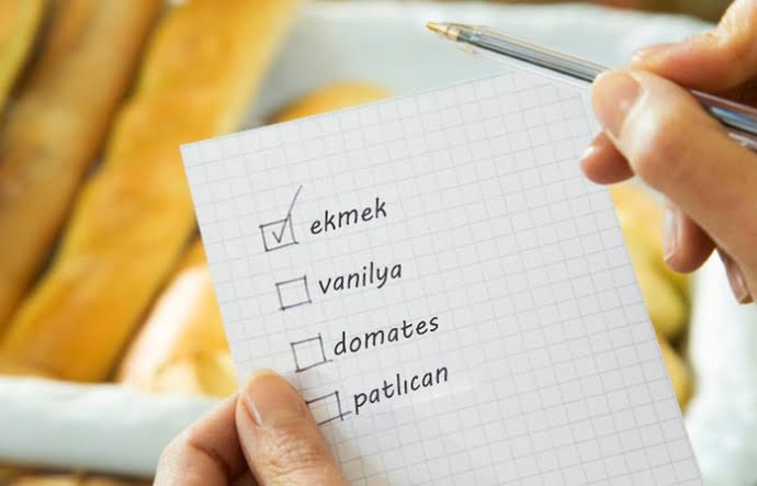 Alışverişe çıkmadan önce liste hazırlar mısınız?