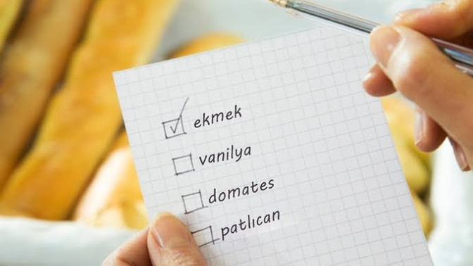 Alışverişe çıkmadan önce liste hazırlar mısınız?