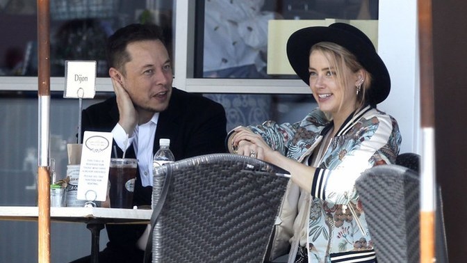 Elon Musk eski sevgilisi Amber Heard'ün hesabını silmiş olabilir mi?