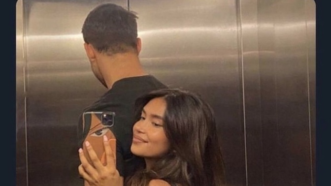 Instagrama sevgilinle fotoğraf atar mısın?