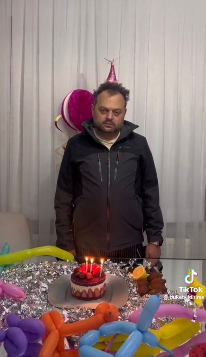 Doğum günüm saat 00.00 da kutlanmayınca büründüğüm kişilik 😂