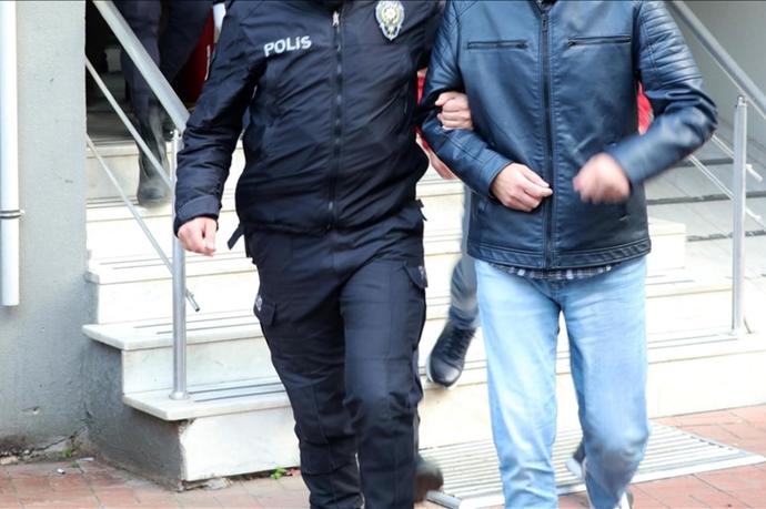 Yozgatta Atatürk büstüne zarar veren biri tutuklanmış. Cezası ne olmalı?