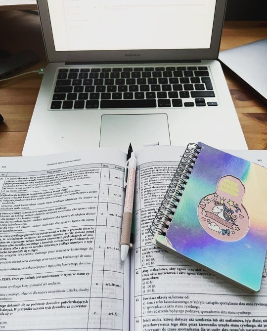 Ders çalışma isteği olan var mı?