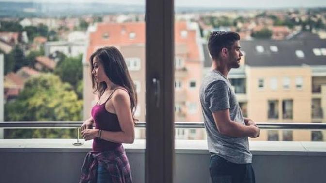 Eski sevgilileriniz ile iletişimde misiniz yoksa engellediniz mi?