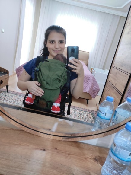 Yenidoğan bebeğim kanguruda doğru pozisyonda duruyor mu?