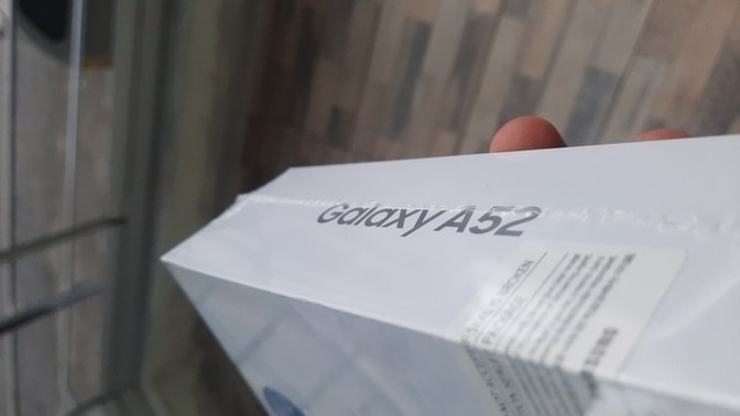 Bu telefon ikinci el mi sizce arkadaslar?