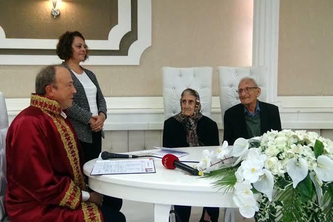 Sence hangi yılda evli mutlu kedili olursun?