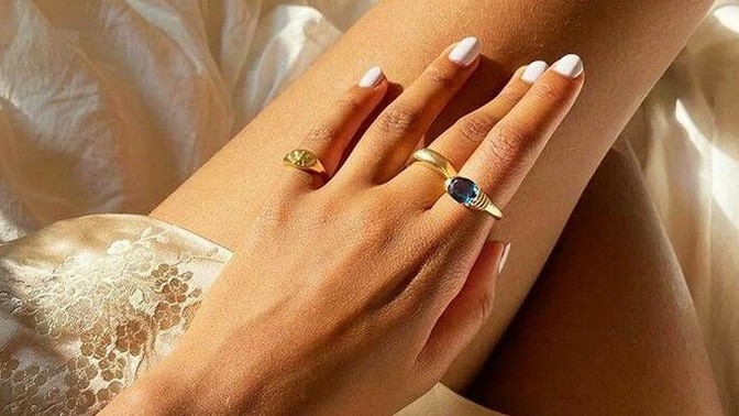 Sevgilinizin sizden daha bakımlı ellere sahip olması sizi rahatsız eder mi?