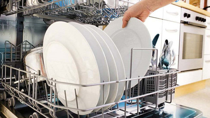 Bulaşık ve çamaşır makinasını boşaltmadan önce ellerimi yıkamam aşırılık mı?
