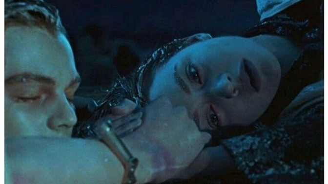 Gerçek aşkı bulmamız için titanic e binmemiz mi gerekiyor?