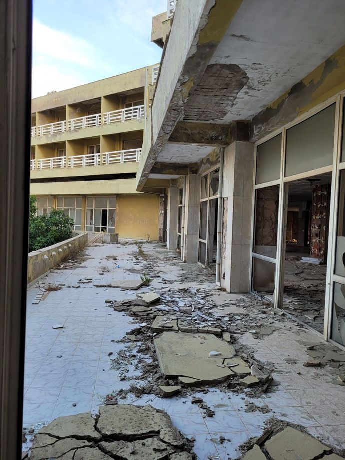 Bildiğiniz terk edilmiş eski bina ya da yapı var mı?