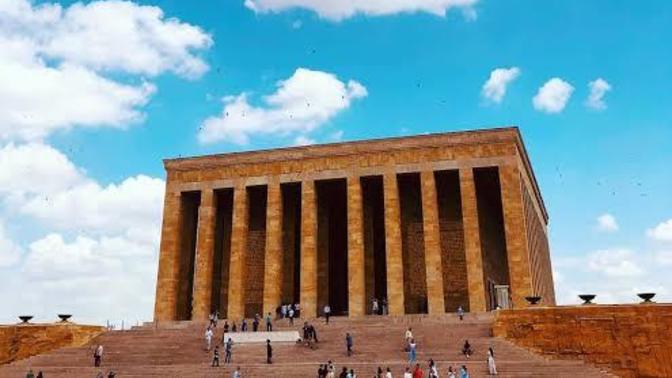 Bugün 10 Kasım Atatürk'ün ölüm sene dönümü ne düşünüyorsunuz bu konuda?