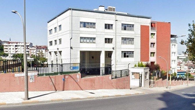 İlkokul öğretmeni, "Sen kimsin lan" diyerek öğrencisinin boğazına sarıldı! İlkokul öğretmeninizi görseydiniz ona ne söylerdiniz?