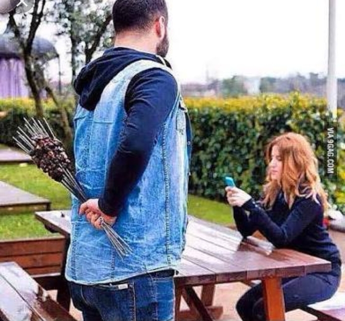 Sevgiliyle ilk buluşmada kebep yenir mi?