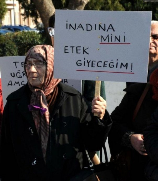 Mini etek giymeyi seviyor musunuz?