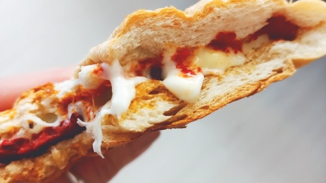 Tost salçalı mı daha iyi, ketçaplı mı?