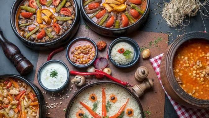 Akşam yemeğinizi saat kaçta yiyorsunuz?
