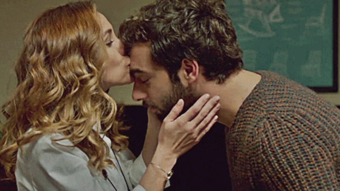 Aşk, insanın başına gelecek en güzel şey midir?