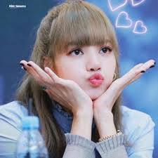sizce hangi blackpink üyesi güzel?