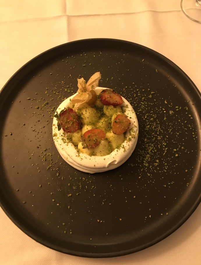 Siz hiç Pavlova yediniz mi?