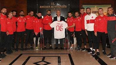 Ampute Futbol Milli Takımı Mansur Yavaş ziyareti sonrası disipline sevk edildi! Yavaşı ziyaret etmek sakıncalı mı?