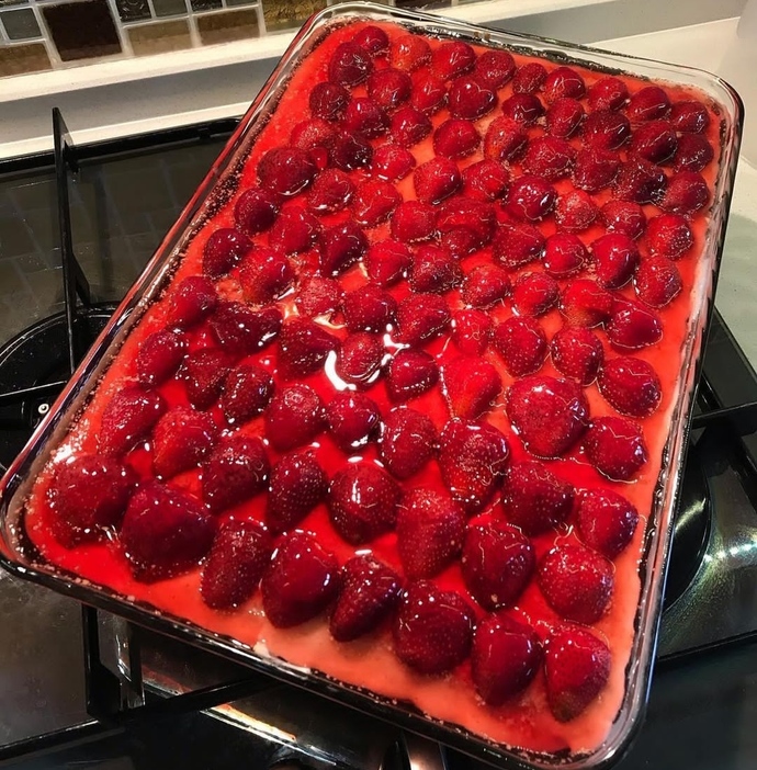 Çilekli pastam müthiş olmamış mı?