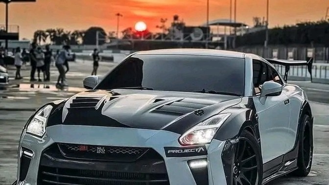 Arabayla mı gezmeyi seversin yoksa motorla mı?