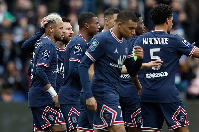 Psg ile Real Madrid maç yapsa hangisi eler?