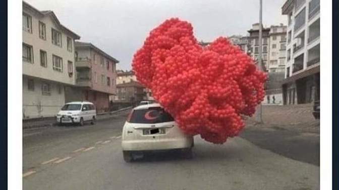 Erkekler hata yapınca mı kadınları hediyelere boğar?