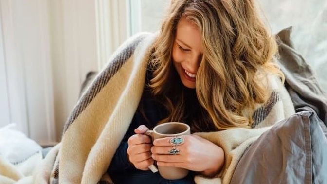 Bu mevsimde çok sık hastalanıyorum. Şifa deposu bir bitki çayı tarifiniz var mı?