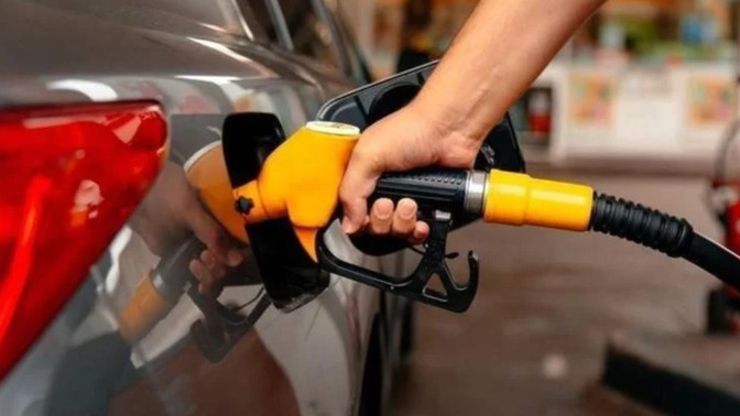 Motorine 1,54 TL indirim geldi! Sene sonunda litresini kaç TL görürüz?